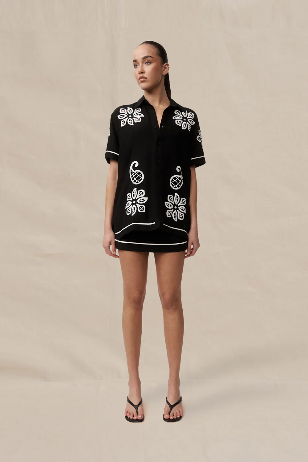 Monochrome Piped Trim Mini Skirt - Ivory Black - Image 3