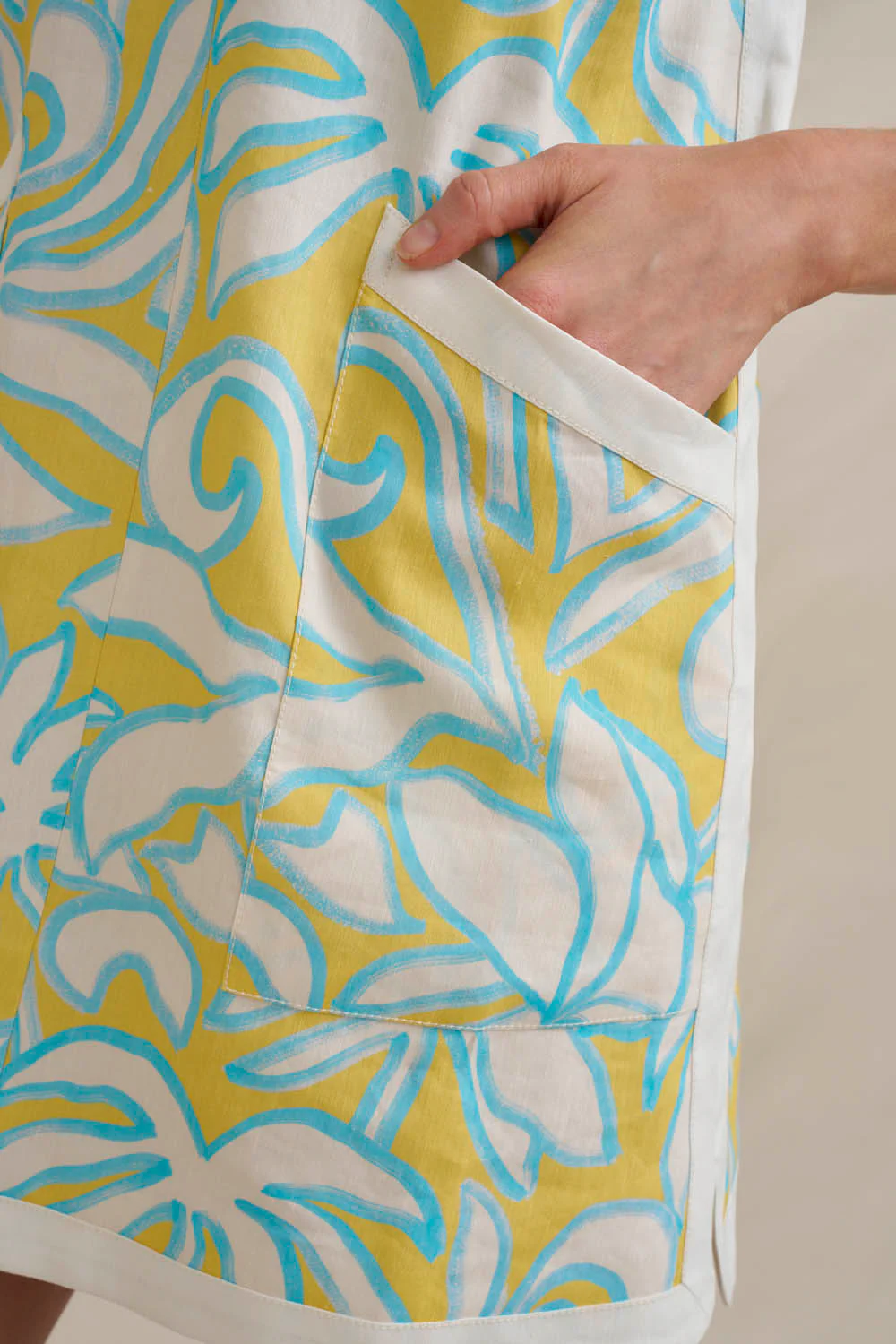 Painted Palm Contrast Mini Dress - Yellow Blue Ivory - Image 5