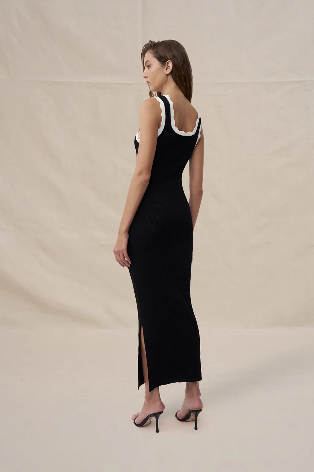 Scallop Trim Knit Dress - Ivory Black - Image 4