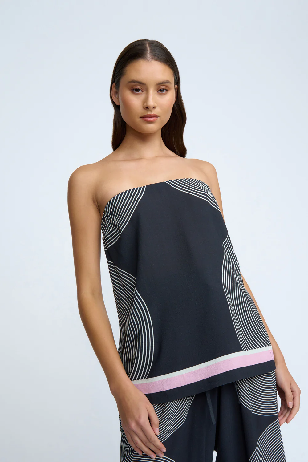 Zen Linear Strapless Top | Final Sale - Black Ivory Pink - Image 7